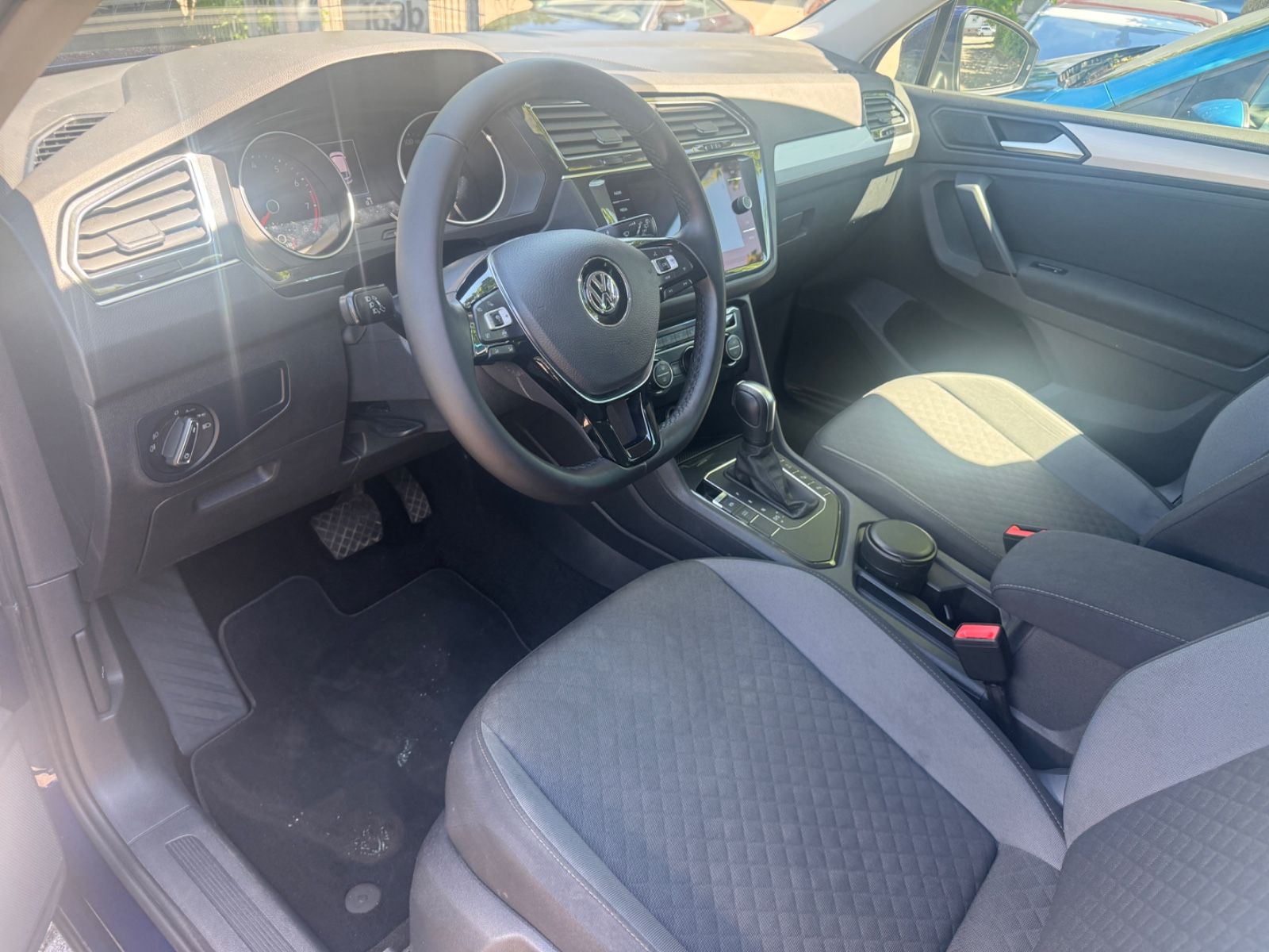 Fahrzeugabbildung Volkswagen Tiguan Comfortline LED+Navi+Kamera+ACC
