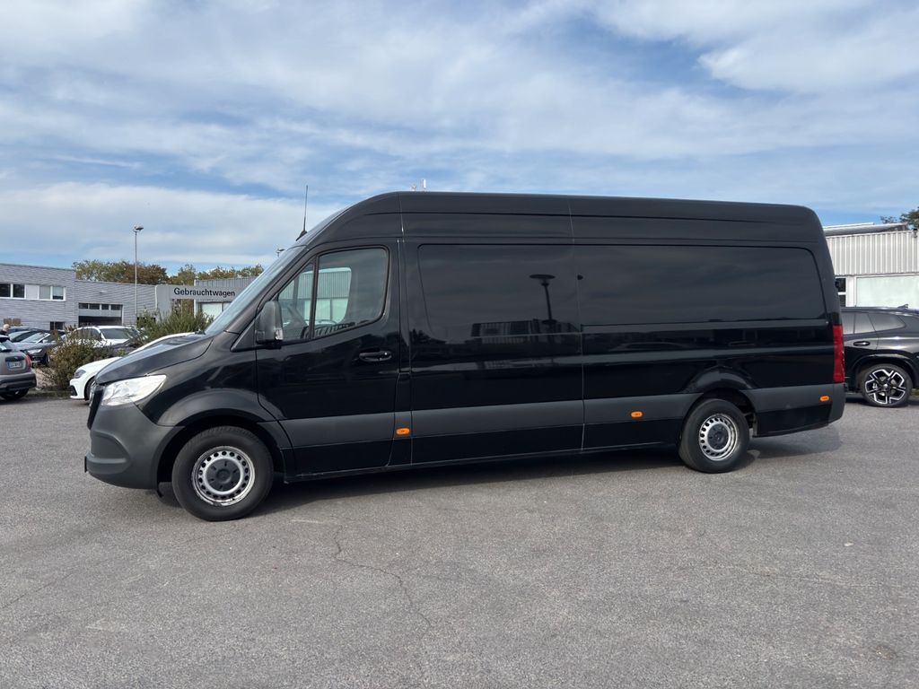 Image of Mercedes-Benz Sprinter