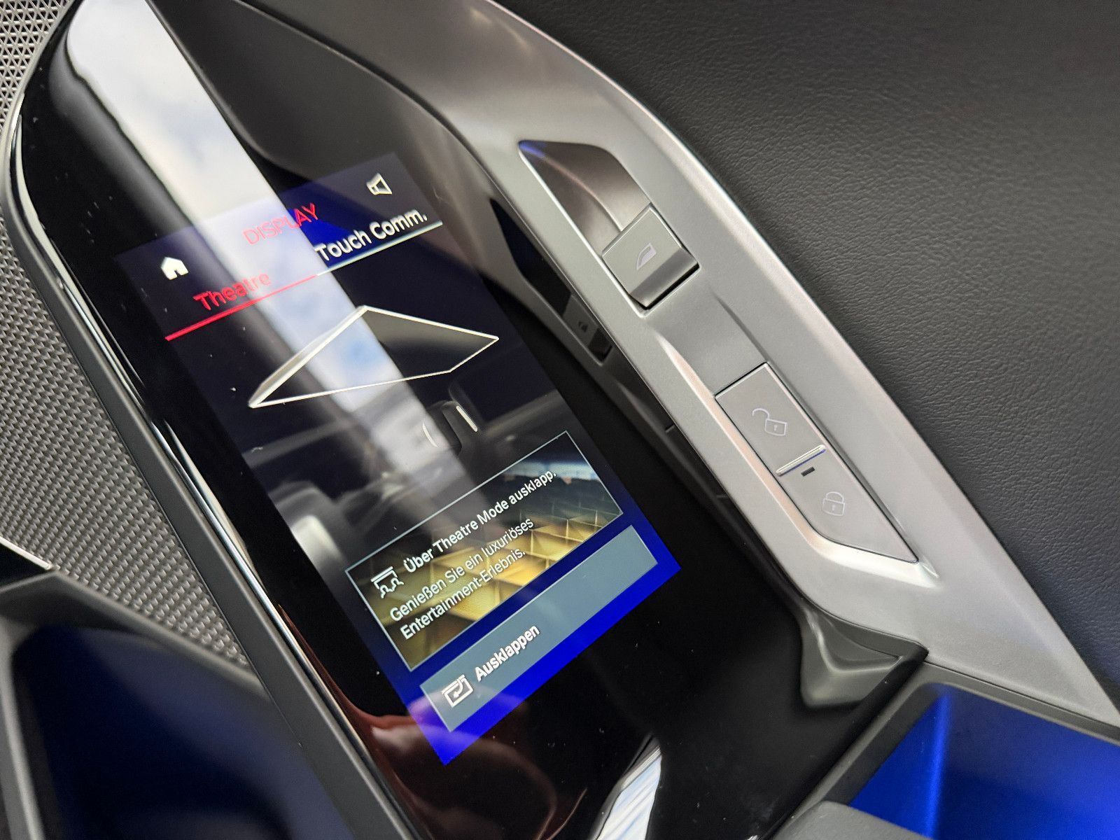 Fahrzeugabbildung BMW 740 d xDrive M Sport/CINEMA-TV/SKY LOUNGE/ICONIC