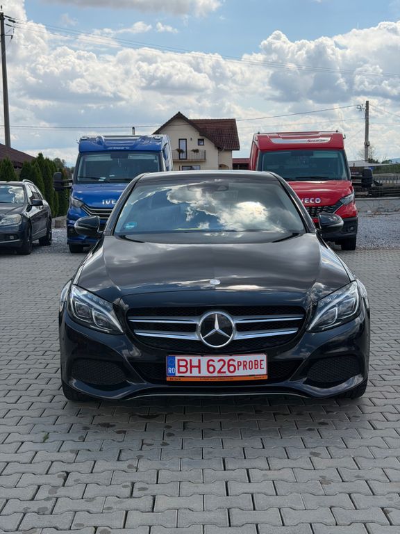 Image of Mercedes-Benz 220