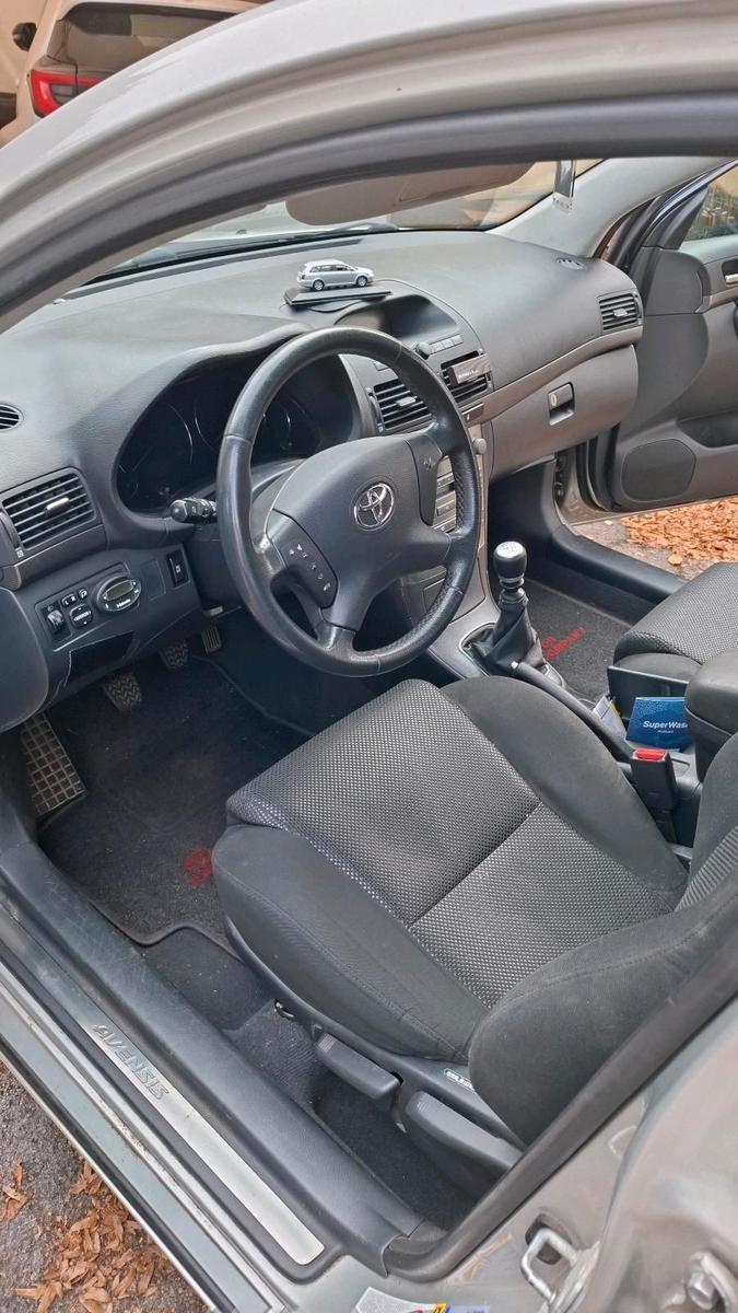 Toyota Avensis 2005 — photo 6