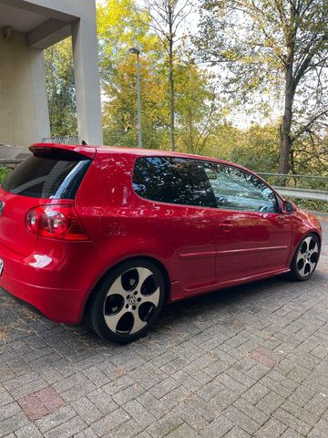 Volkswagen Golf 5 GTI