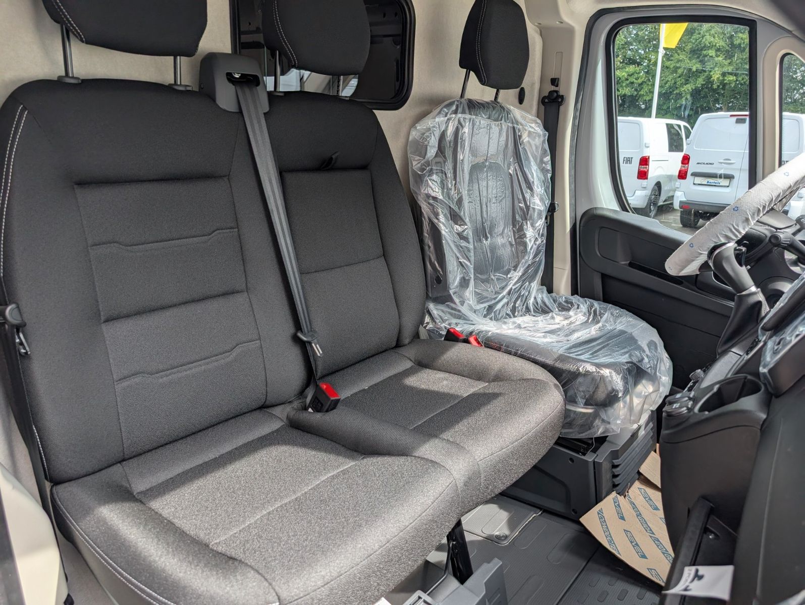 Fahrzeugabbildung Fiat Ducato H2 Kastenwagen 35 L4H2 180 Multijet Maxi
