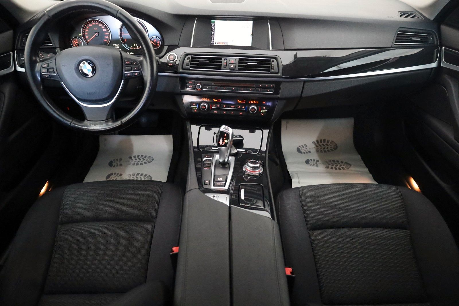 Fahrzeugabbildung BMW 520dA Lim.  Bi-Xenon,SH,PDC,Modellpflege