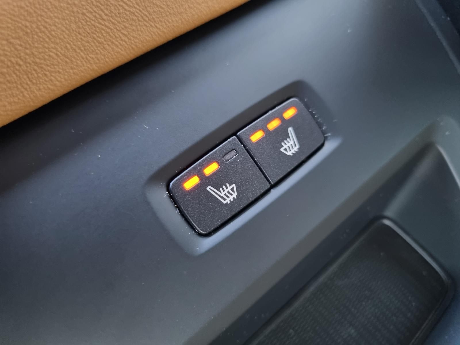 Fahrzeugabbildung Volvo V60 CC B4 D AWD 'AHK, Standheizung'
