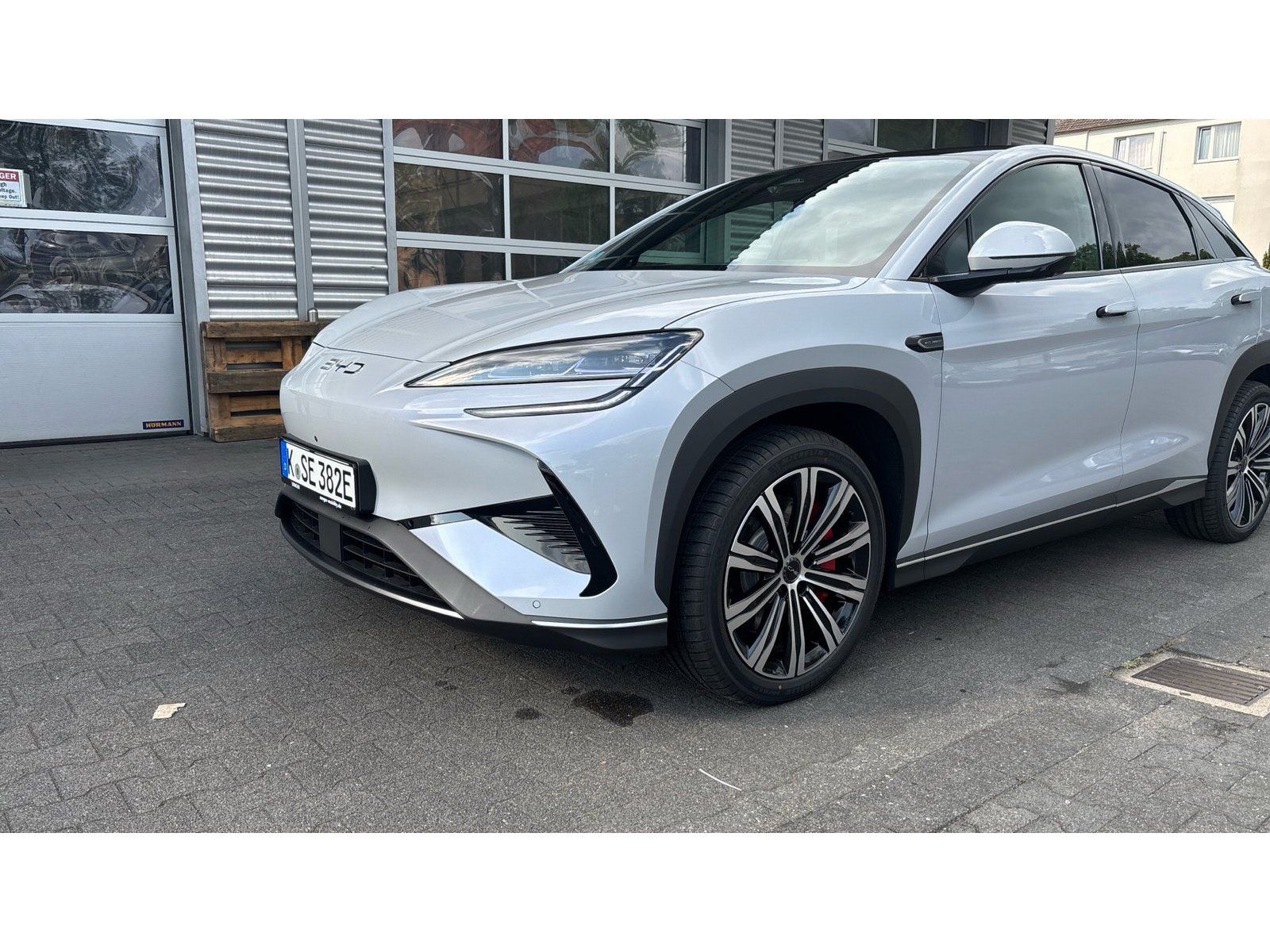 BYD SEALION 7