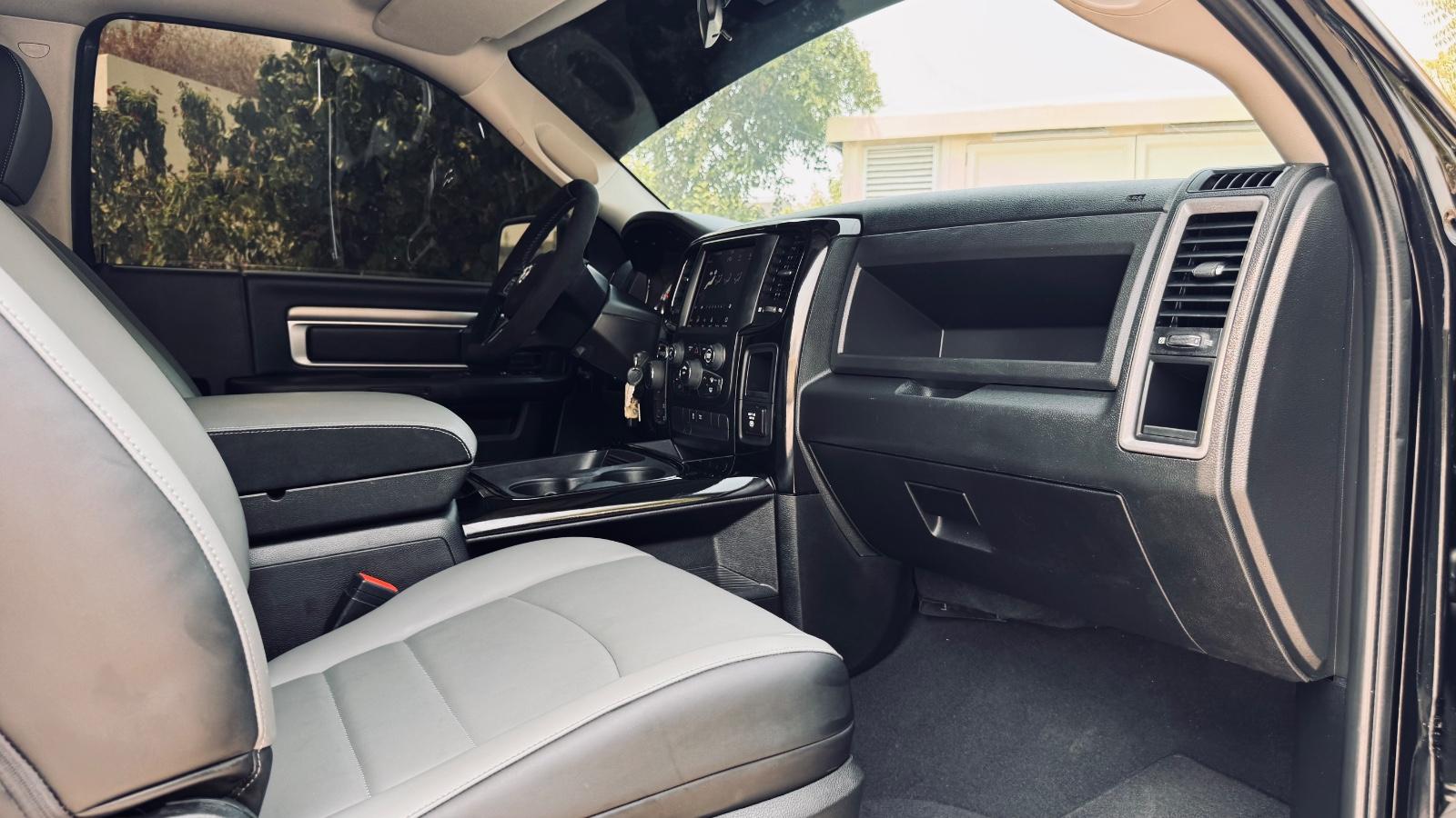 Dodge 5.7*V8*4X4*SINGLE*RAMBOX*CLEAN-CARFAX*AHK*NAVI*