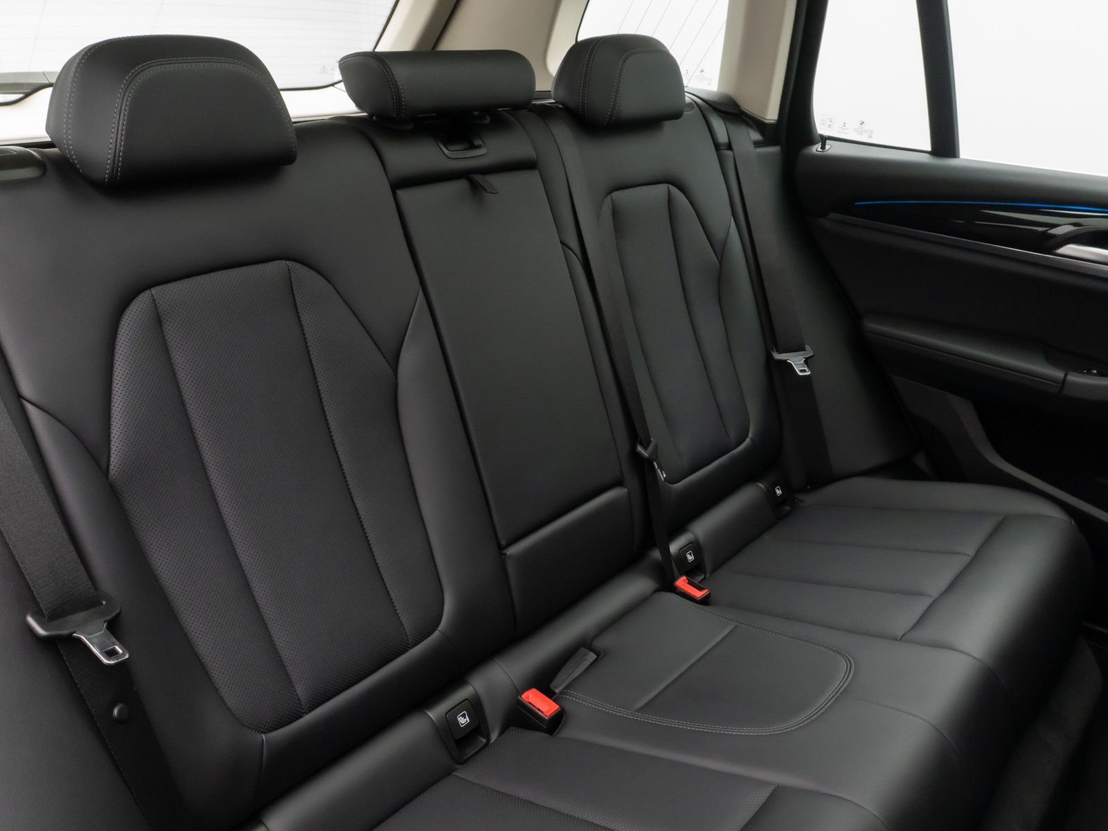 Fahrzeugabbildung BMW X3 xD30e Panorama Kamera DAB HiFi Lenkrhz Sport