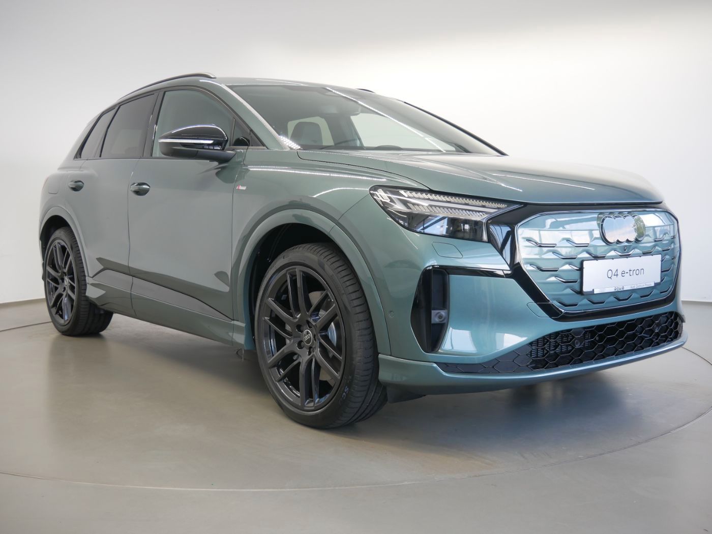 Audi Q4 e-tron quattro MATRIX AHK PANO HEAD-UP imagem 3