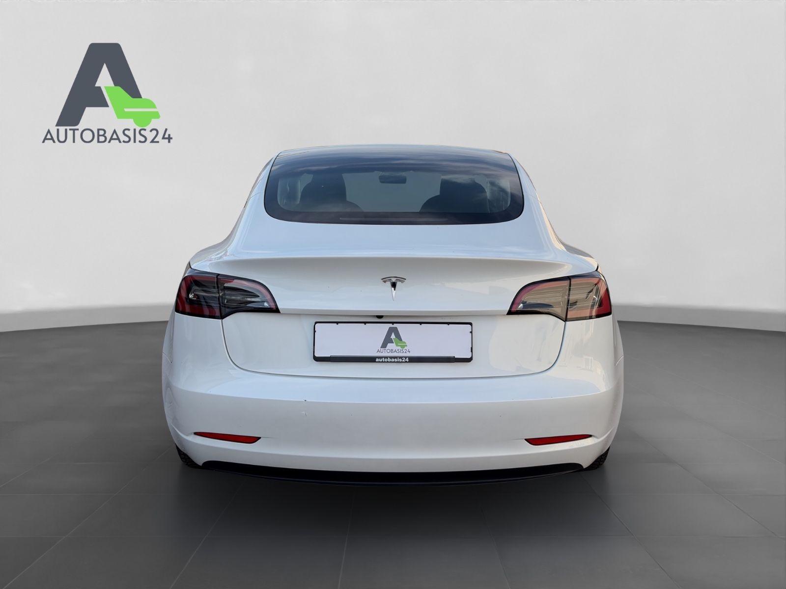 Tesla Model 3 Basis RWD 1.Hand Gigafactory Shanghai foto 4