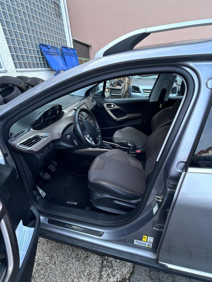 Peugeot 2008 Active e-HDi 92 STOP & START Active