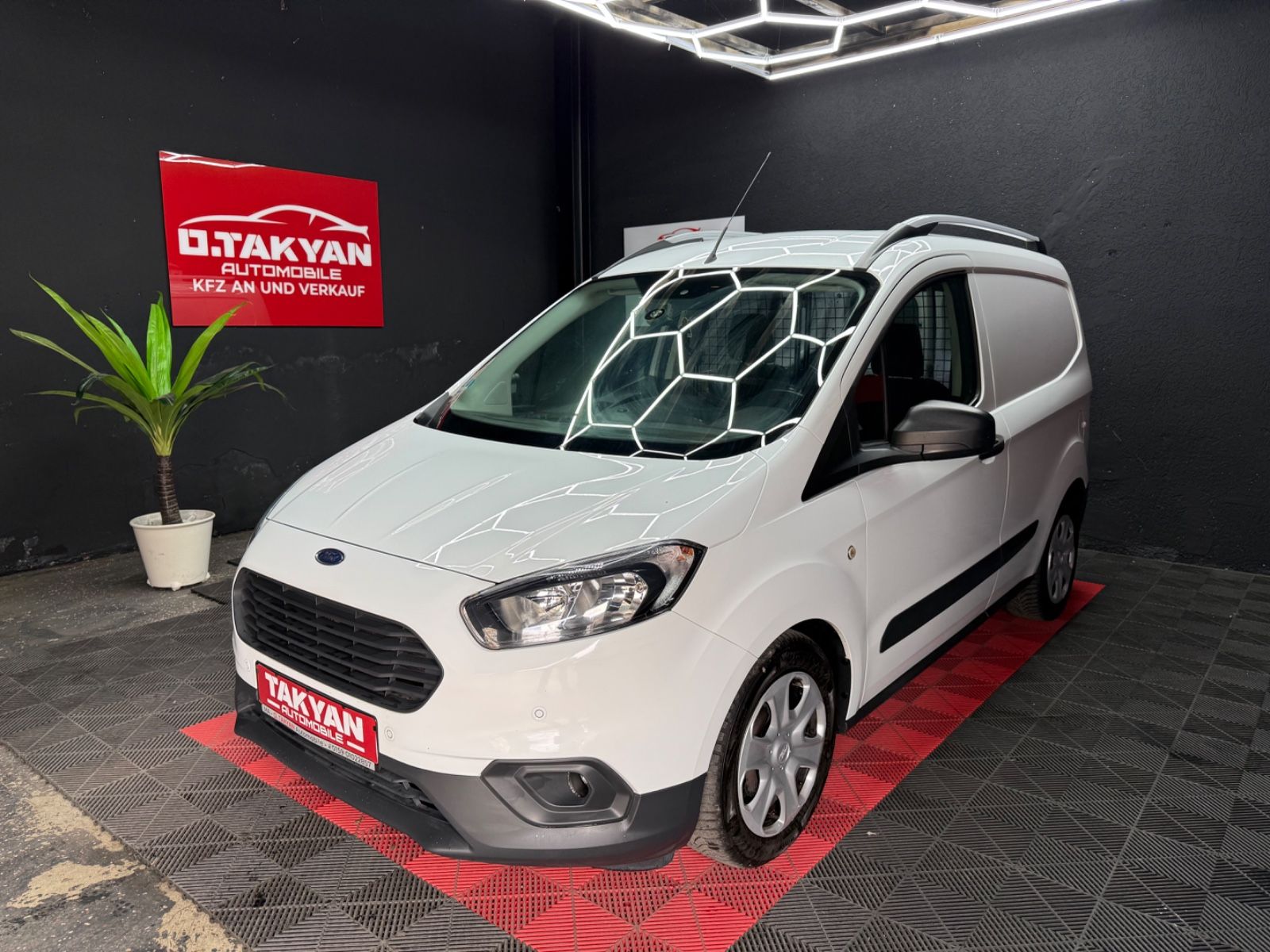 Ford Transit - 1