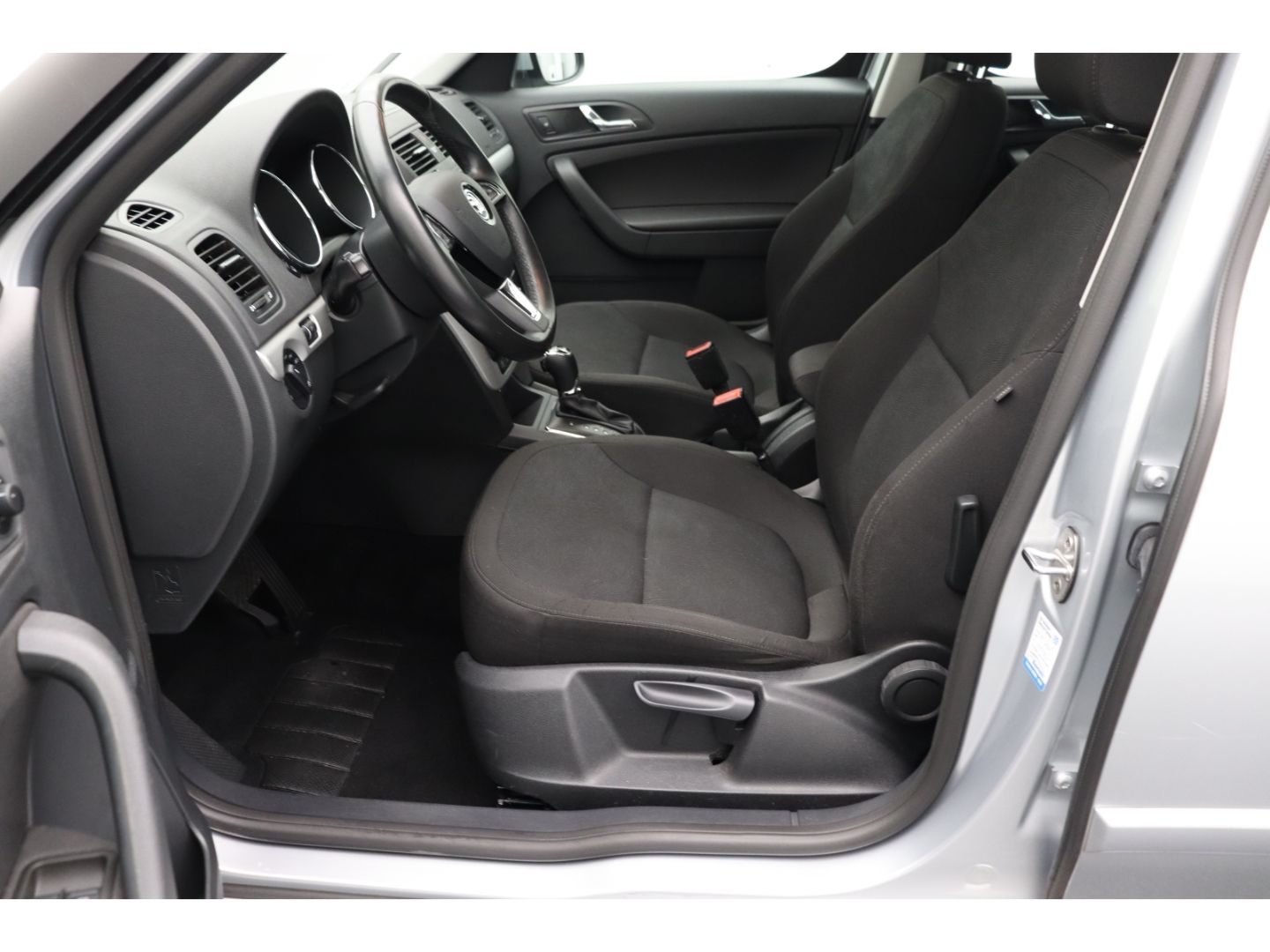 Fahrzeugabbildung SKODA Yeti Ambition 4x4 SHZ 2-Zonen-Klimaautomatik