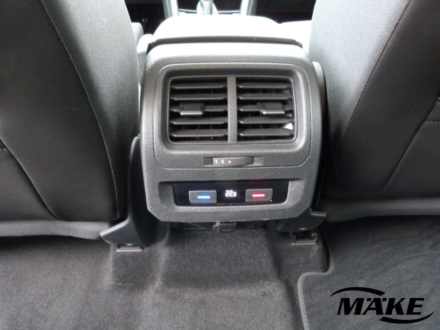 Touran 2.0 TDI DSG, ACC, LED, SHZ, Navi, Digital