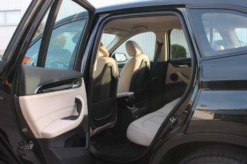 Fahrzeugabbildung BMW X1 xDrive 20i Sport-Line Leder PDC SHZ Hifi