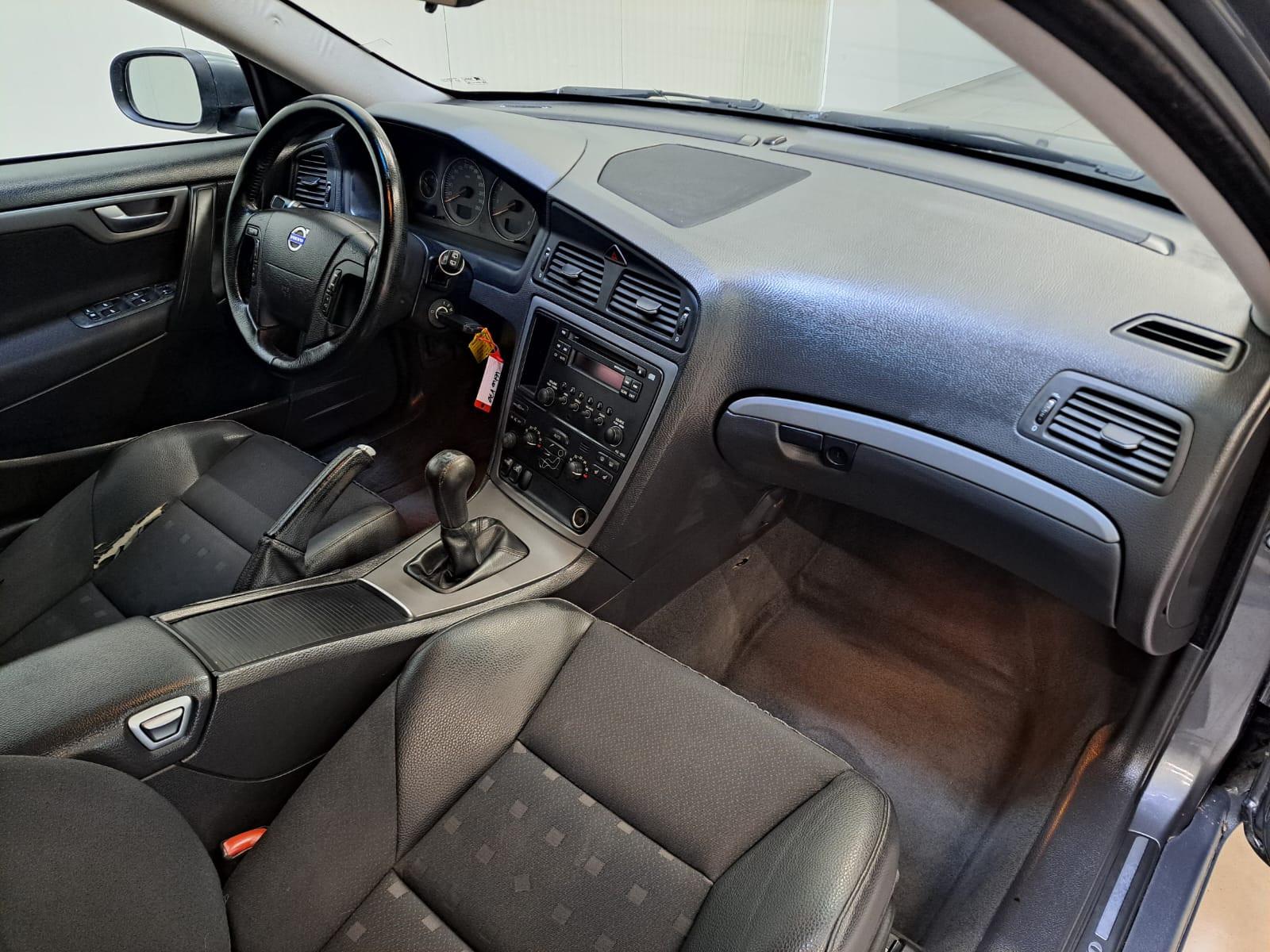 Volvo V70 2006 — photo 15