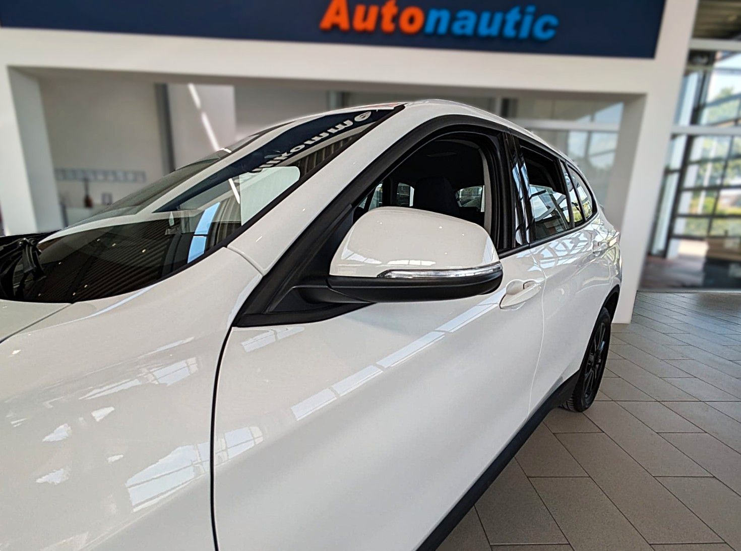 Fahrzeugabbildung BMW X1 18i LCI NAVI SHZ AHK PDC KLIMAAUT 8xALU