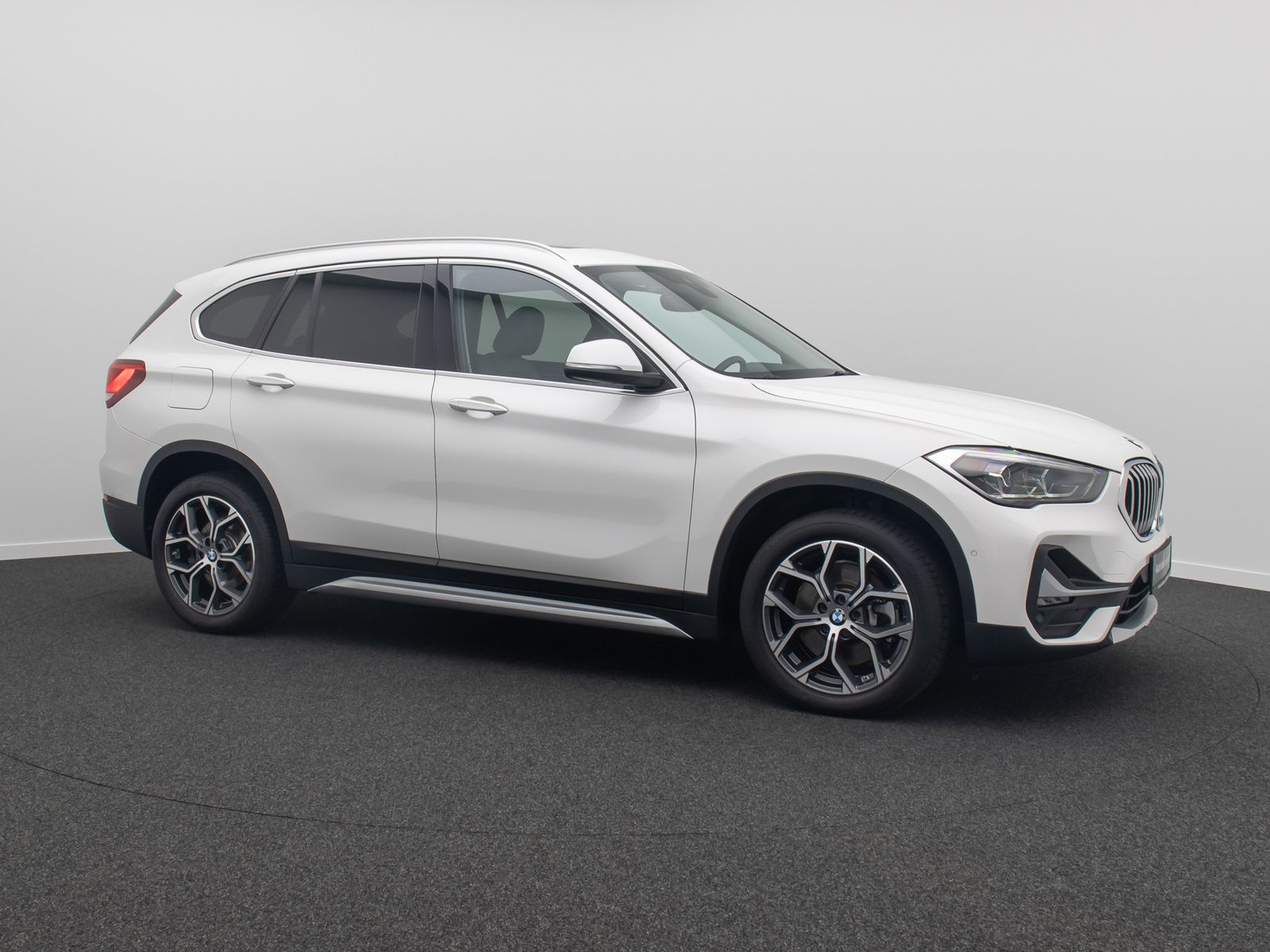 Fahrzeugabbildung BMW X1 xD20d xLine DAB Kamera Panorama Leder Sport