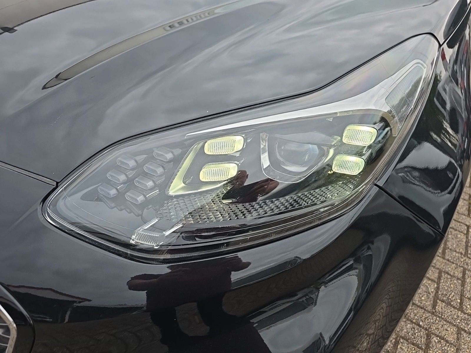 Fahrzeugabbildung Kia Sportage 1.6 T-GDI DCT 2WD Spirit
