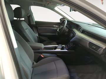 Audi Q8 e-tron - 7