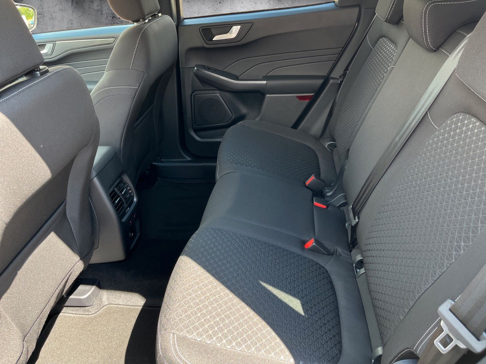 Fahrzeugabbildung Ford Kuga Titanium