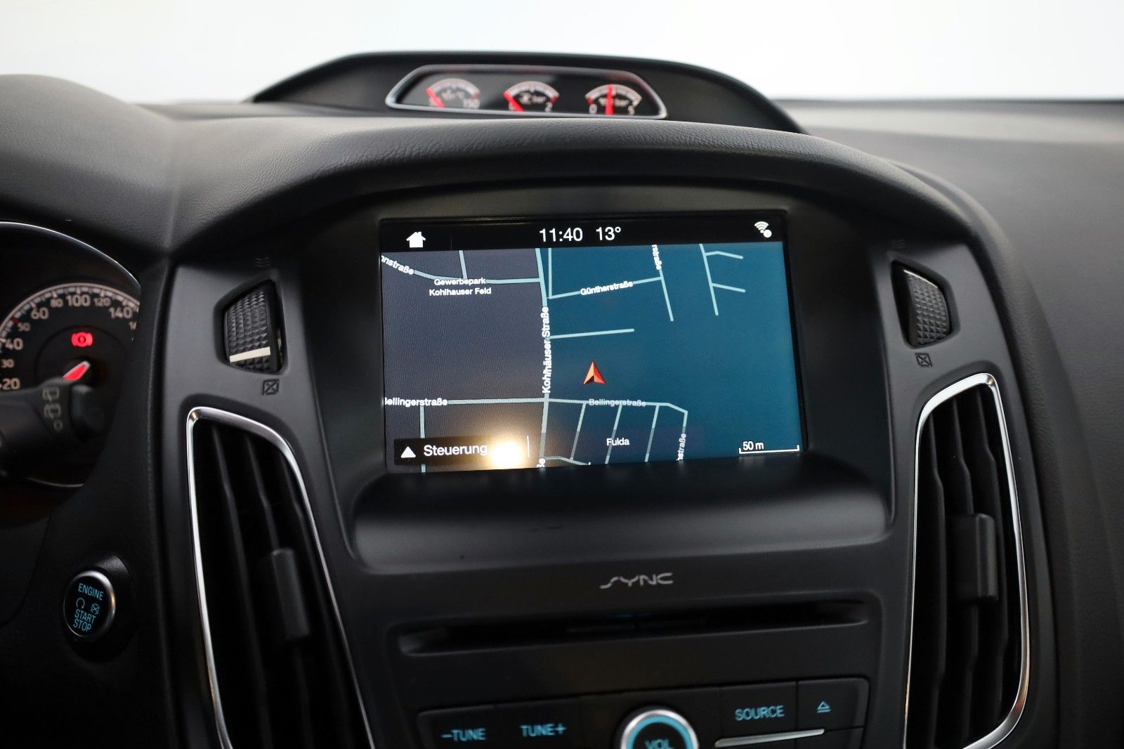 Fahrzeugabbildung Ford Focus Turnier ST Leder,Navi,Xenon,SH,PDC,SR+WR