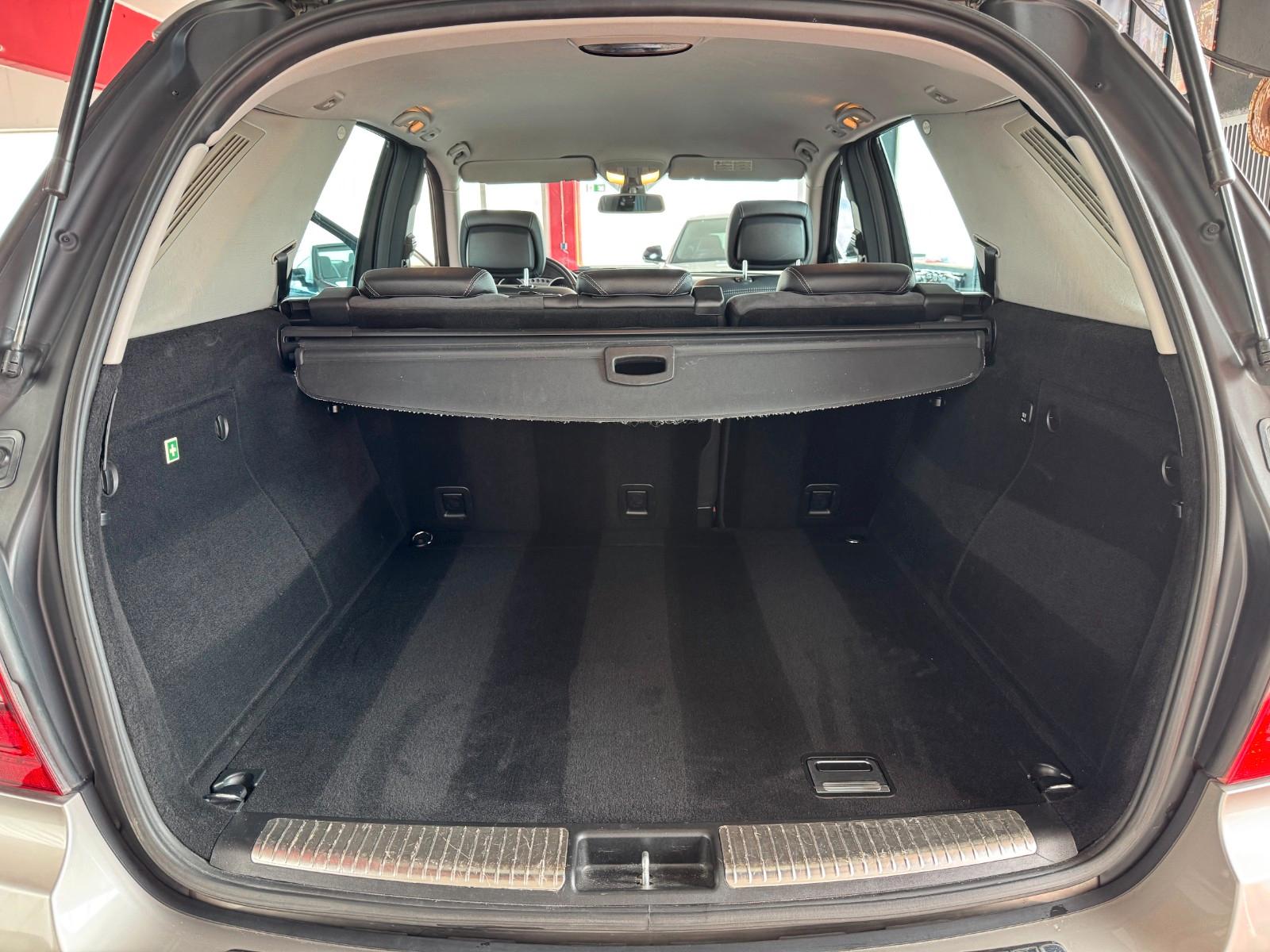 Mercedes-Benz ML320CDI Mopf 4Matic AHK Kamera Airmatic Sportp
