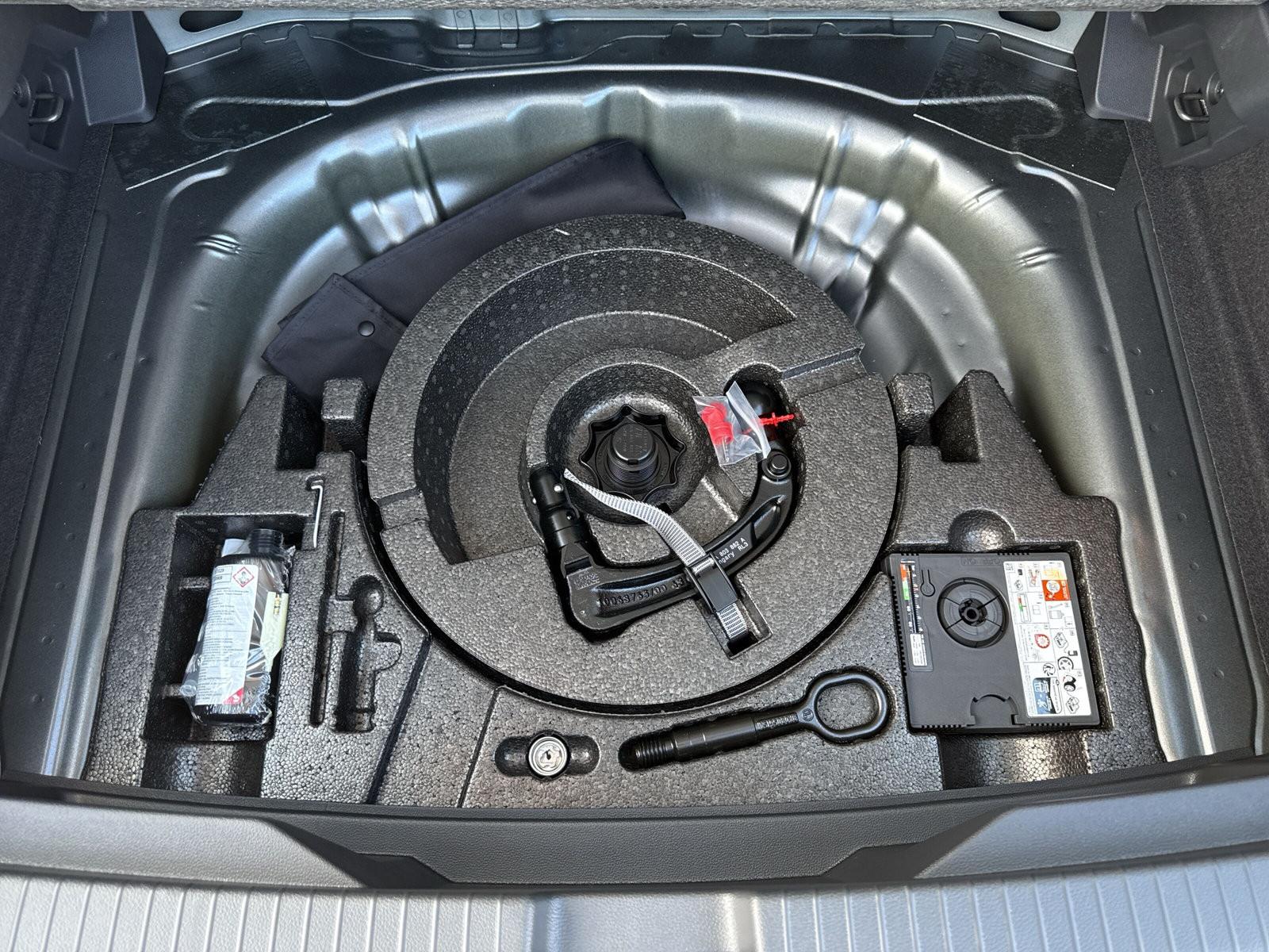 Volkswagen T-Roc R-Line 1.5TSI DSG AHK Black Sytle +2J Garn, миниатюра 13