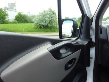 Renault Trafic - 11