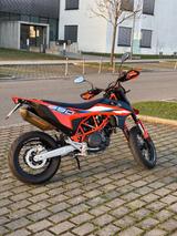 KTM 690 SMC R - KTM SMC R