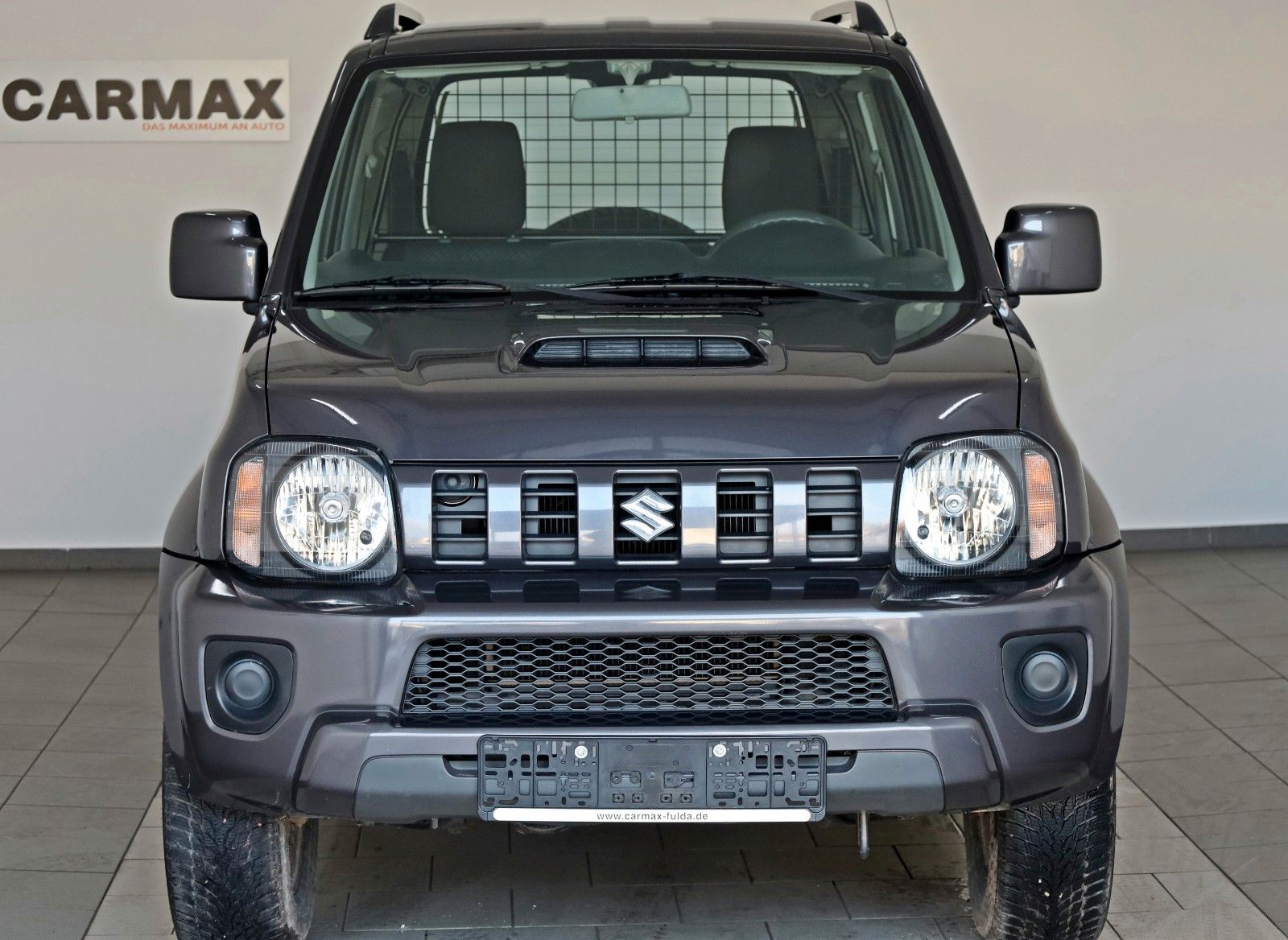 Fahrzeugabbildung Suzuki Jimny Club Modellpflege, 8 fach bereift,AHK