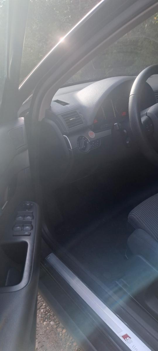 Audi A4 2007 — photo 9