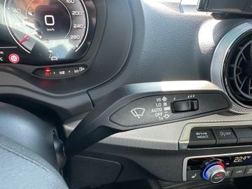 Bild 11 Audi Q2 35 TFSI S line S tronic +M-LED+KAMERA+PANO.+