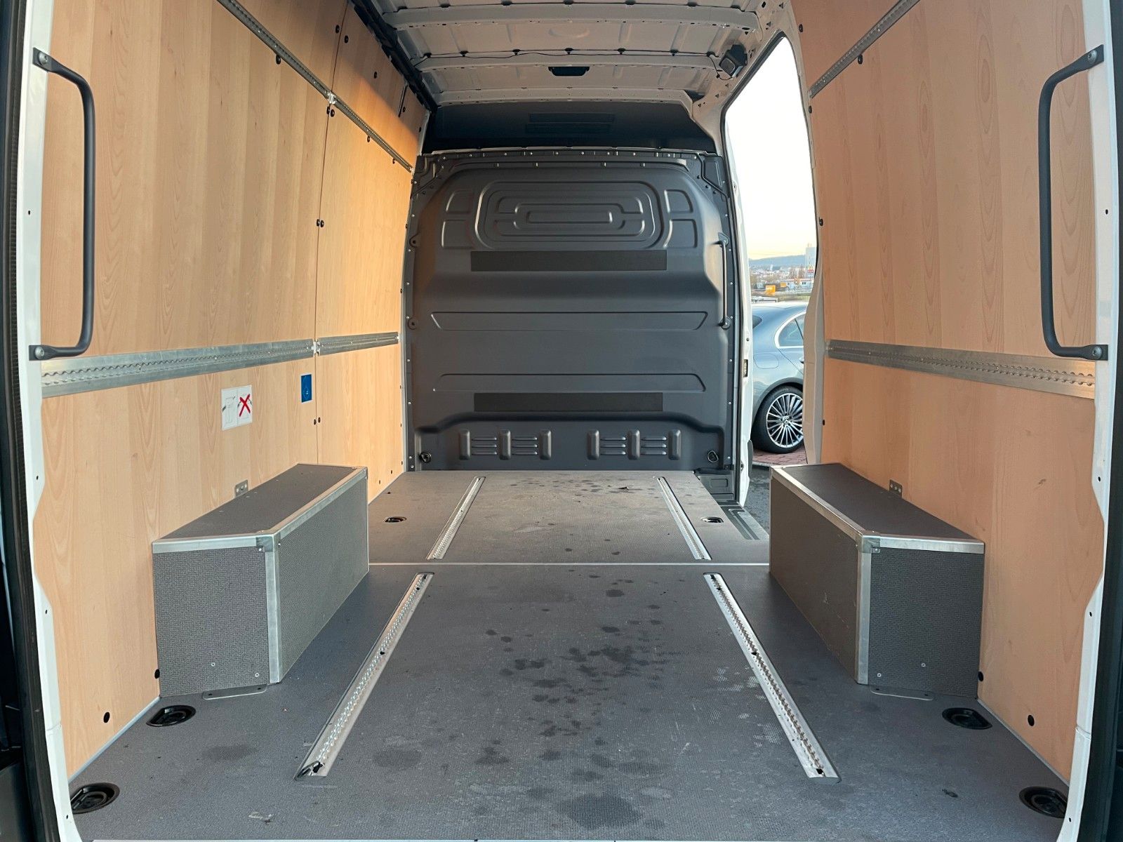 Fahrzeugabbildung Mercedes-Benz Sprinter 317 CDI 3665 9G Klima 360 MBUX