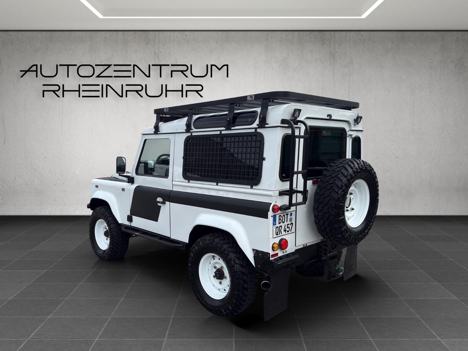 LAND ROVER DEFENDER - 90 HARD TOP -  122 CV - BVM