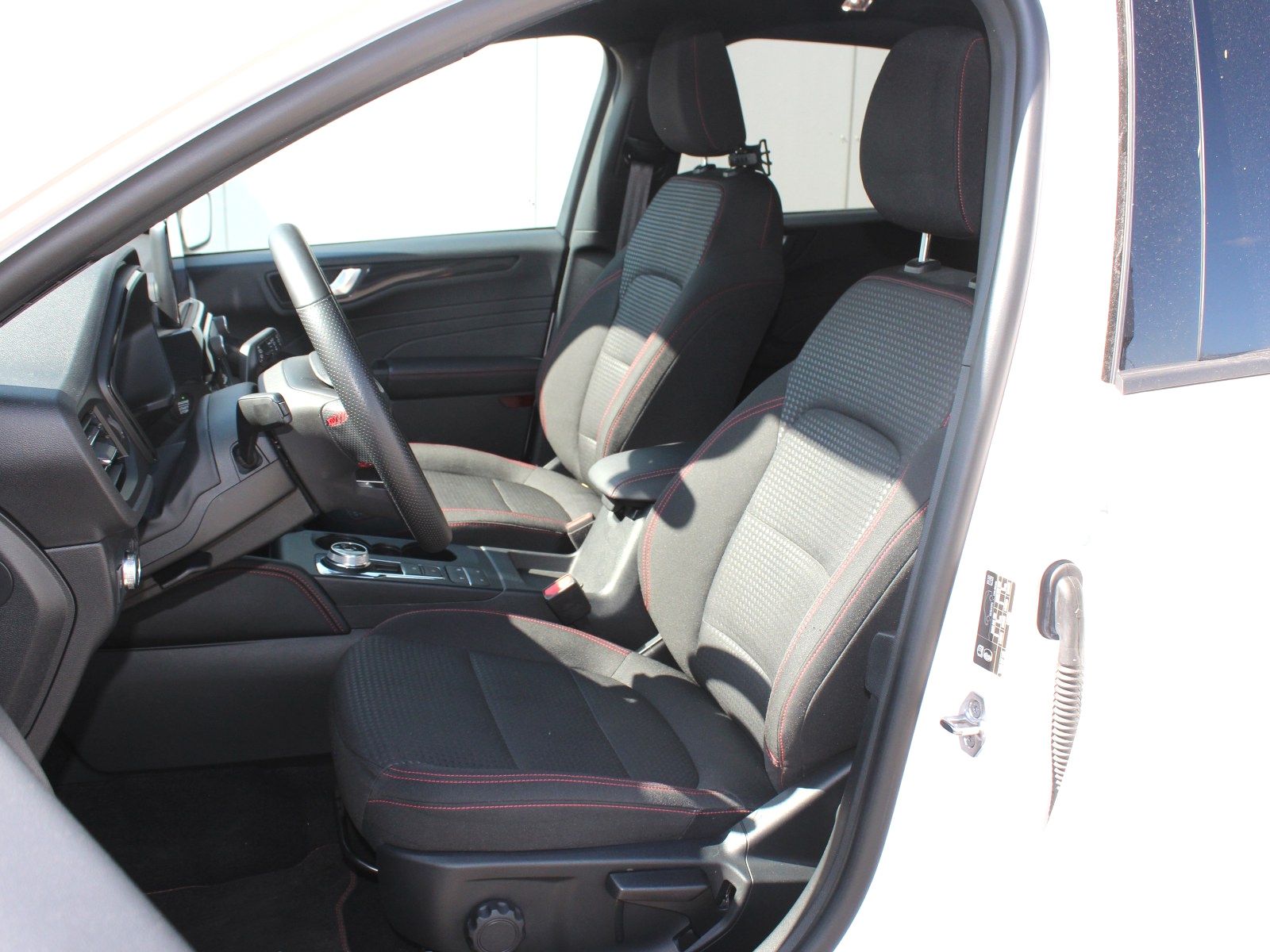 Fahrzeugabbildung Ford Kuga Plug-In Hybrid ST-Line 2,5 Duratec