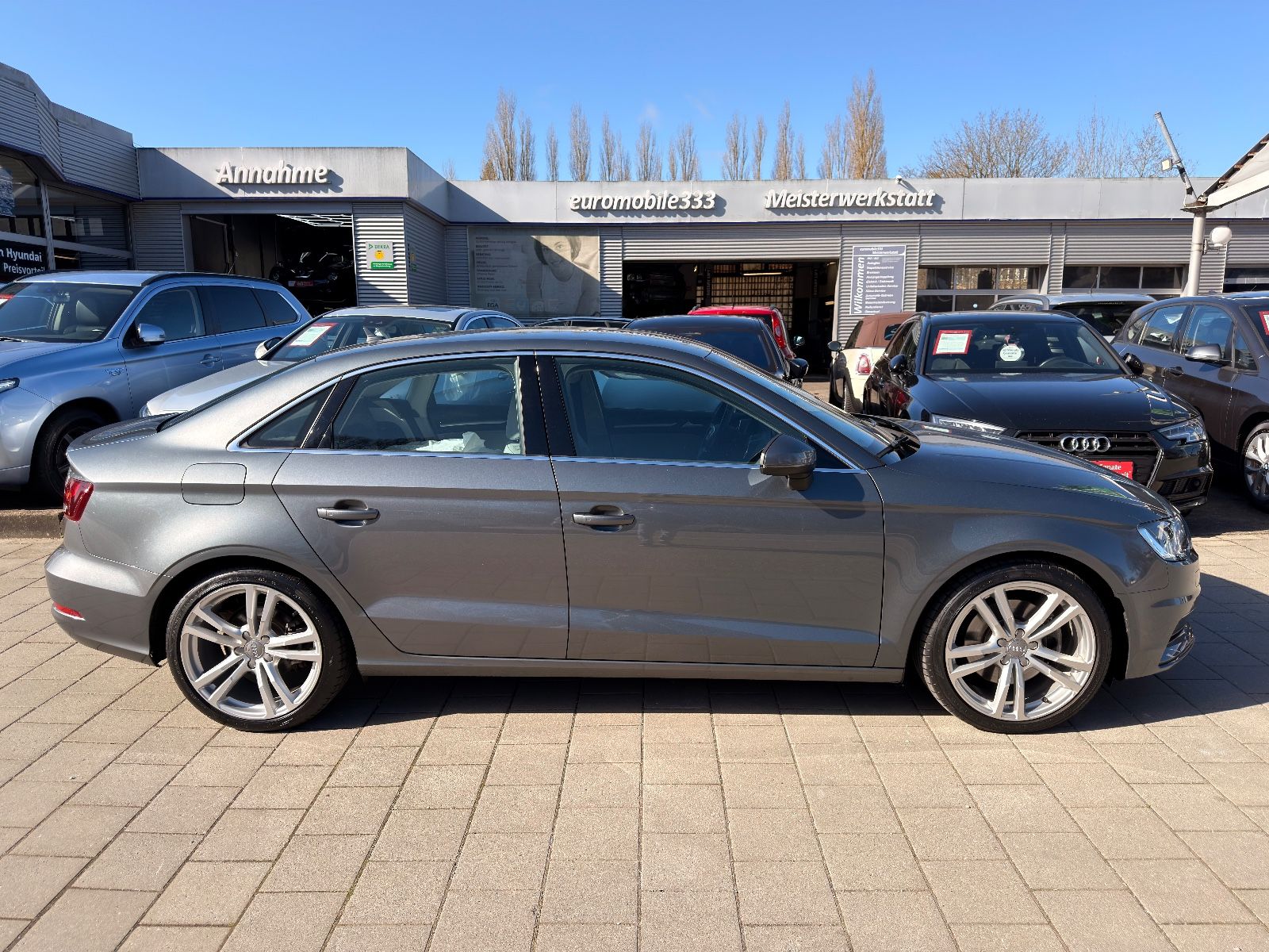 Audi A3Limousine*Sitzheiz*Parkass.*BT*Teilleder*