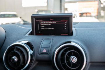 Fahrzeugabbildung Audi A1 1.6 TDI  ambition |LEDER|PDC|S-TRONIC