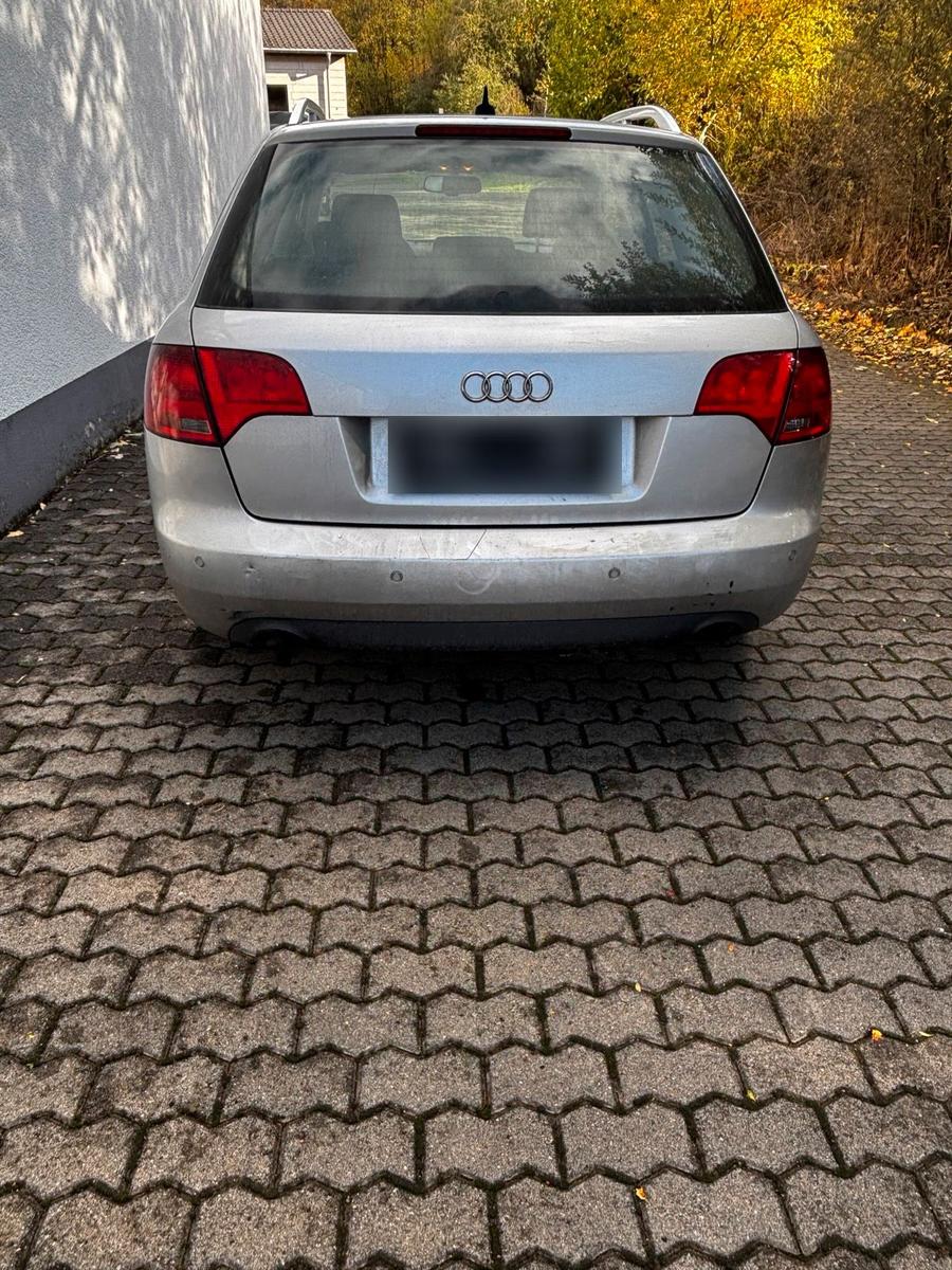 Audi A4 2005 — interior