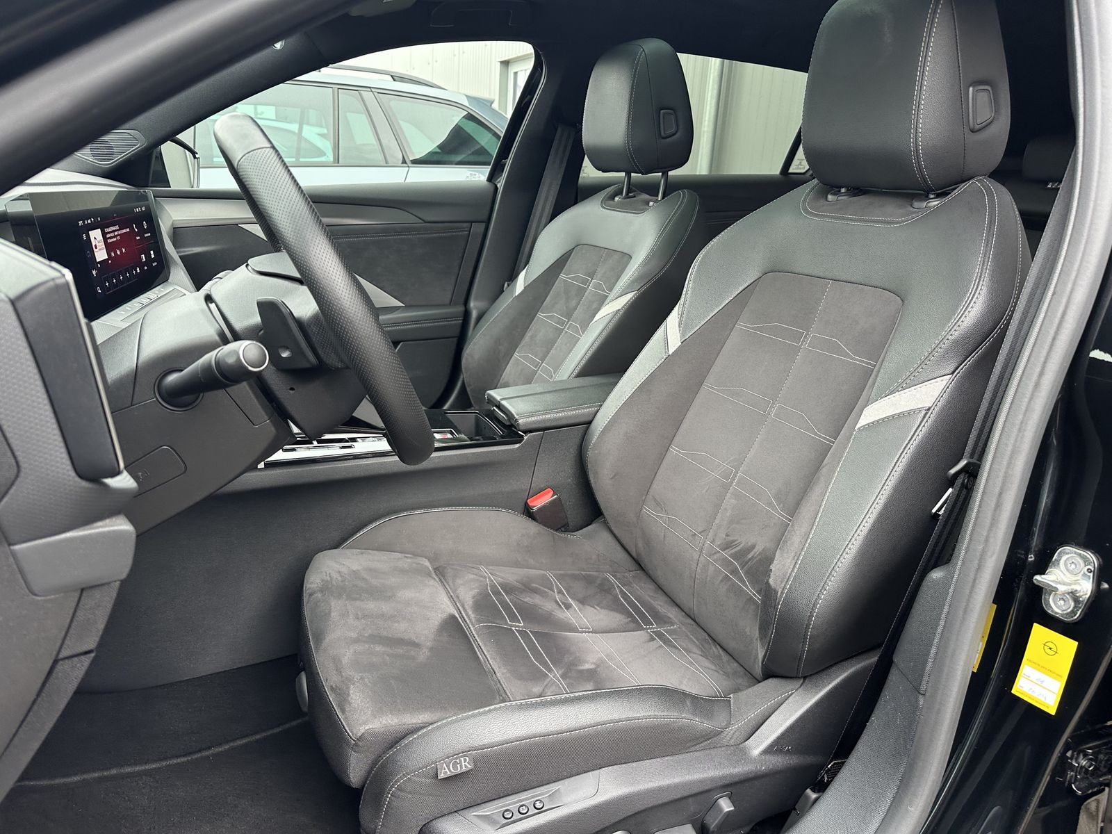 Fahrzeugabbildung Opel Astra SpT 1.5 D Aut. GS NAV+LED+PANO+18ZOLL+1HD