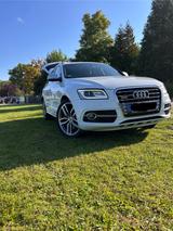 Audi SQ5 3.0 TDI competition 326 PS PANO/B&O/ - weiße Audi SQ5