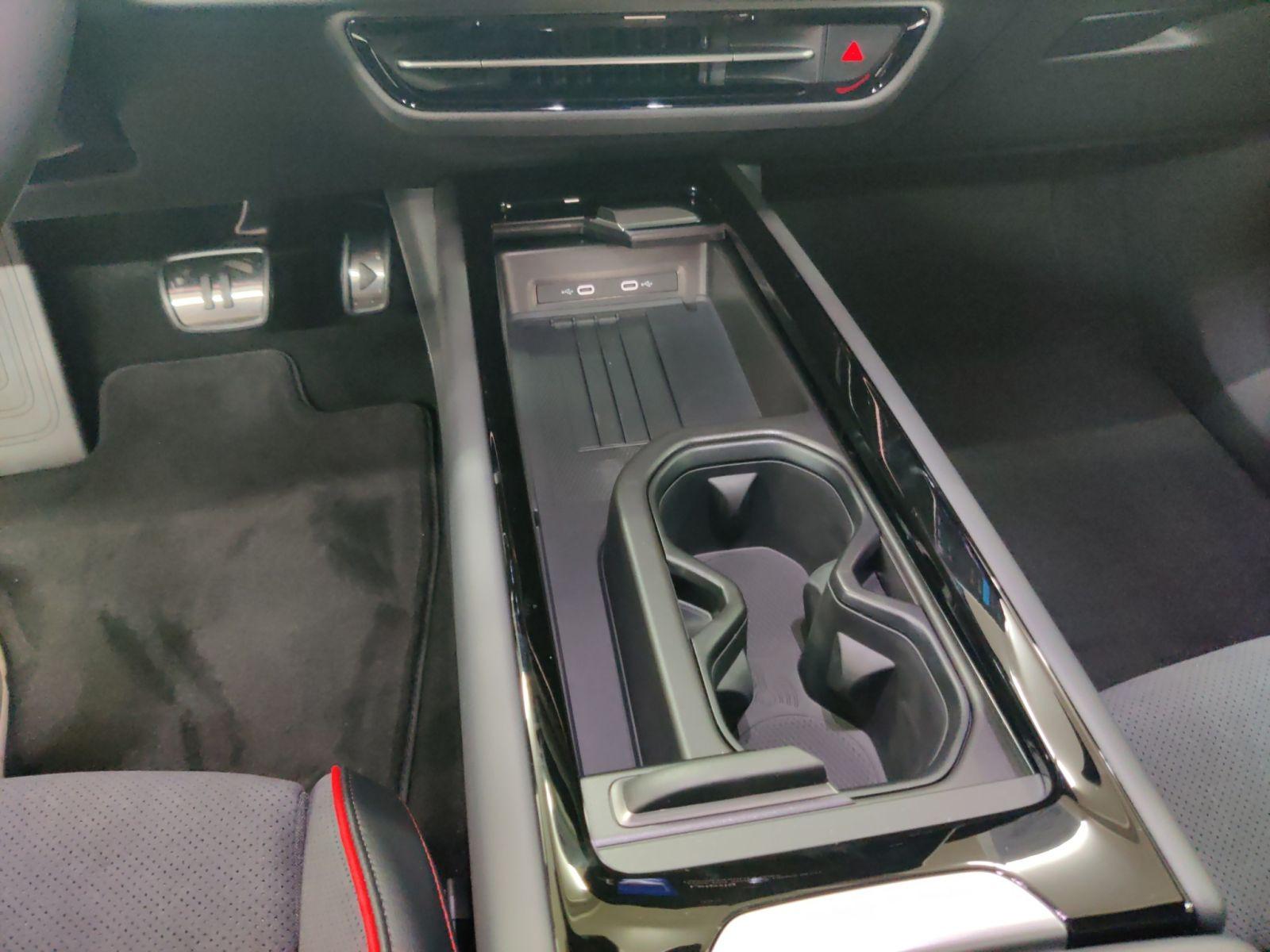 Volkswagen ID.7 Tourer GTX AHK/Ext.+/Int.+/IQ.Drive/Wärmepu