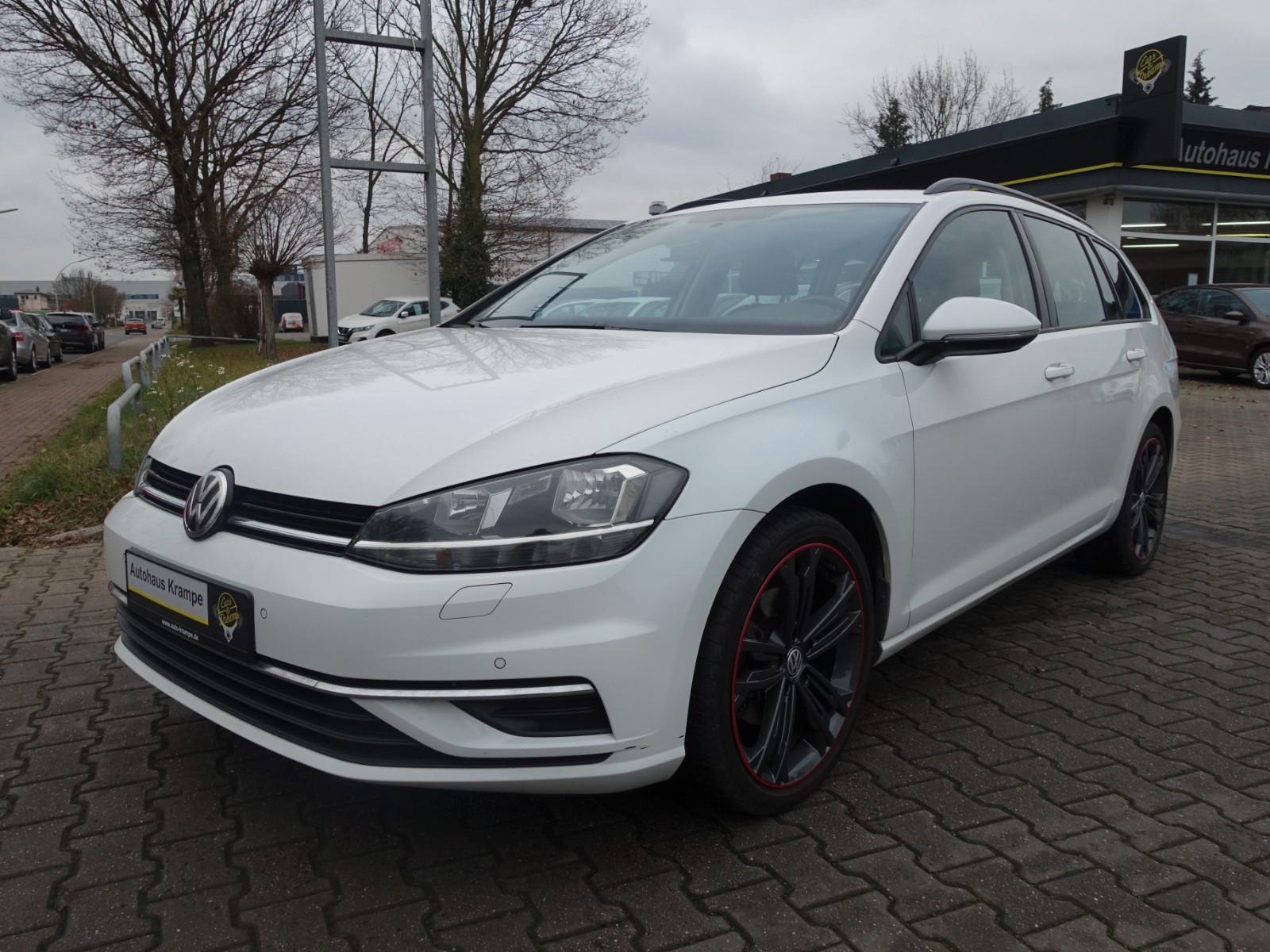 Volkswagen Golf VII Var. Comfortline Navi Massage Standhzg.
