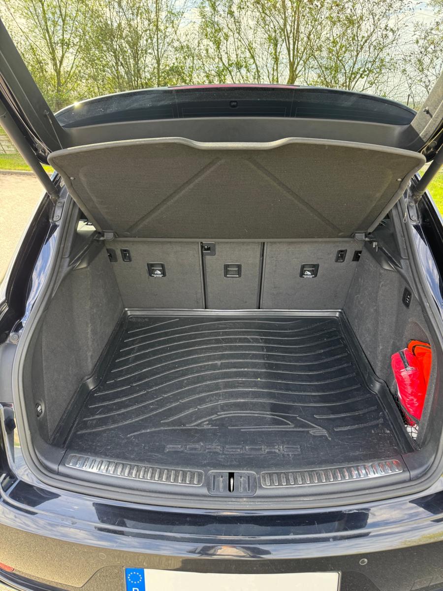 Porsche APPROVED | PANO | BOSE | ABGAS | LEDER | 21"