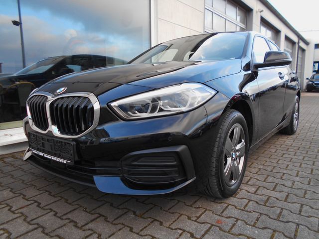 BMW 118iA 39`KM -NAVI-LED-SITZHEIZUNG-PDC-CARPLAY-