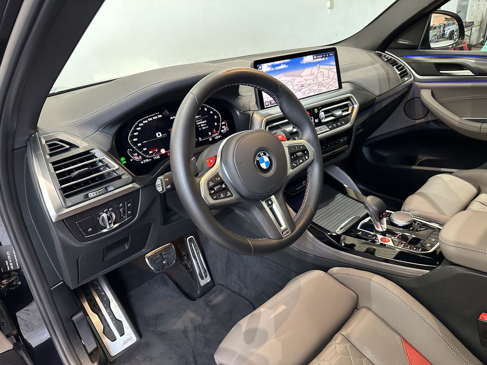 Fahrzeugabbildung BMW X4 M Head-Up HK HiFi DAB LED WLAN