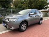 Mitsubishi Outlander ClearTec Invite 4WD Automatik - Mitsubishi Outlander: Invite
