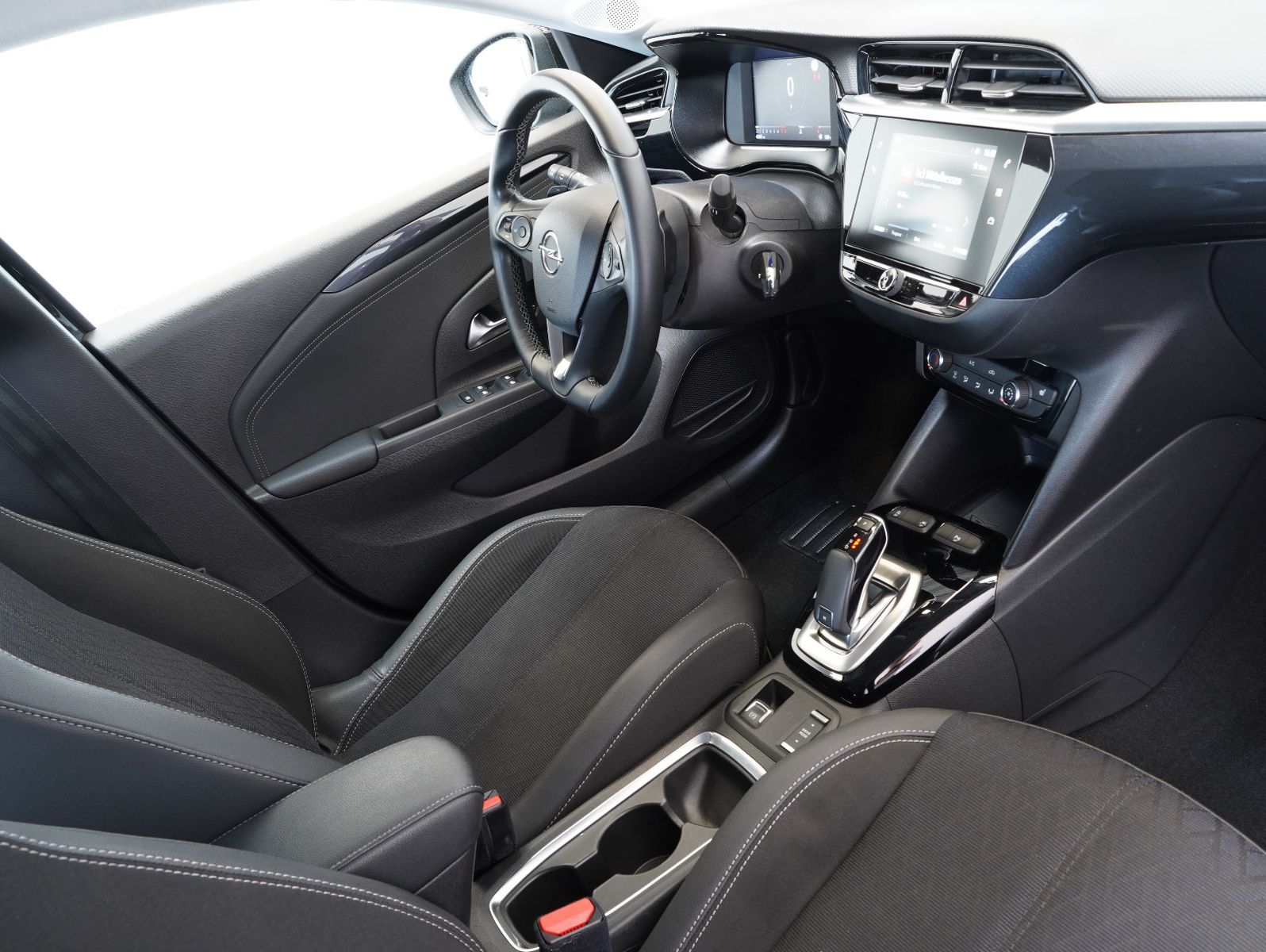 Fahrzeugabbildung Opel Corsa F 1.2 Turbo Elegance LED/SHZ/PDC/KAMERA