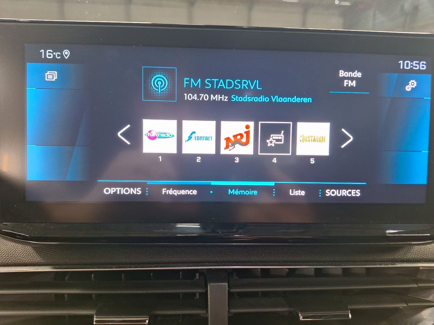 Fahrzeugabbildung Peugeot 5008 GT 1.5D NAVI/LED/ALCANTARA/SHZ/ACC/R'CAM