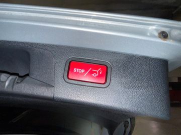 Mercedes E 200 - 11